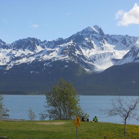 Seward Front Row Bed And Breakfast ภายนอก รูปภาพ
