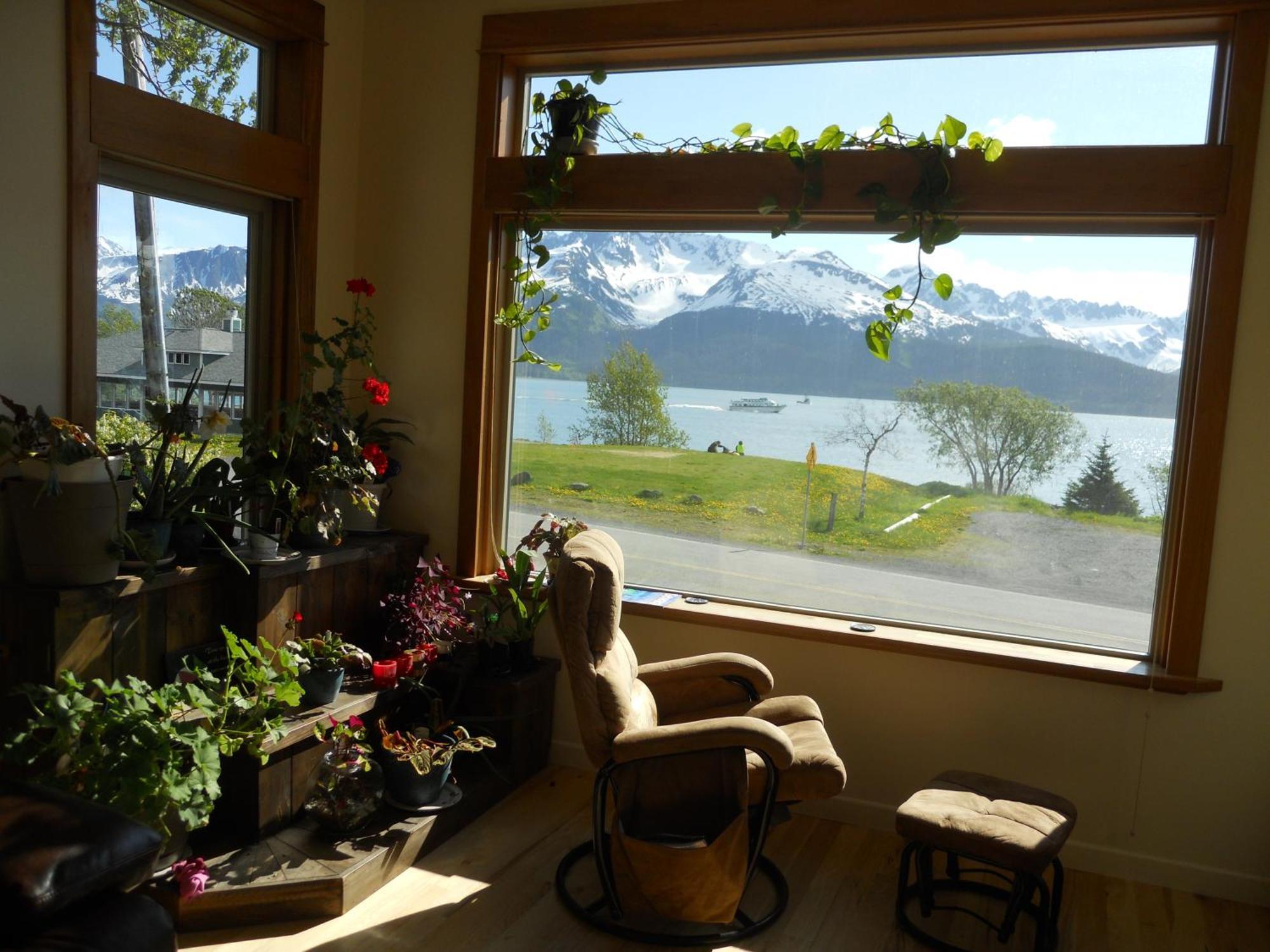 Seward Front Row Bed And Breakfast ภายนอก รูปภาพ