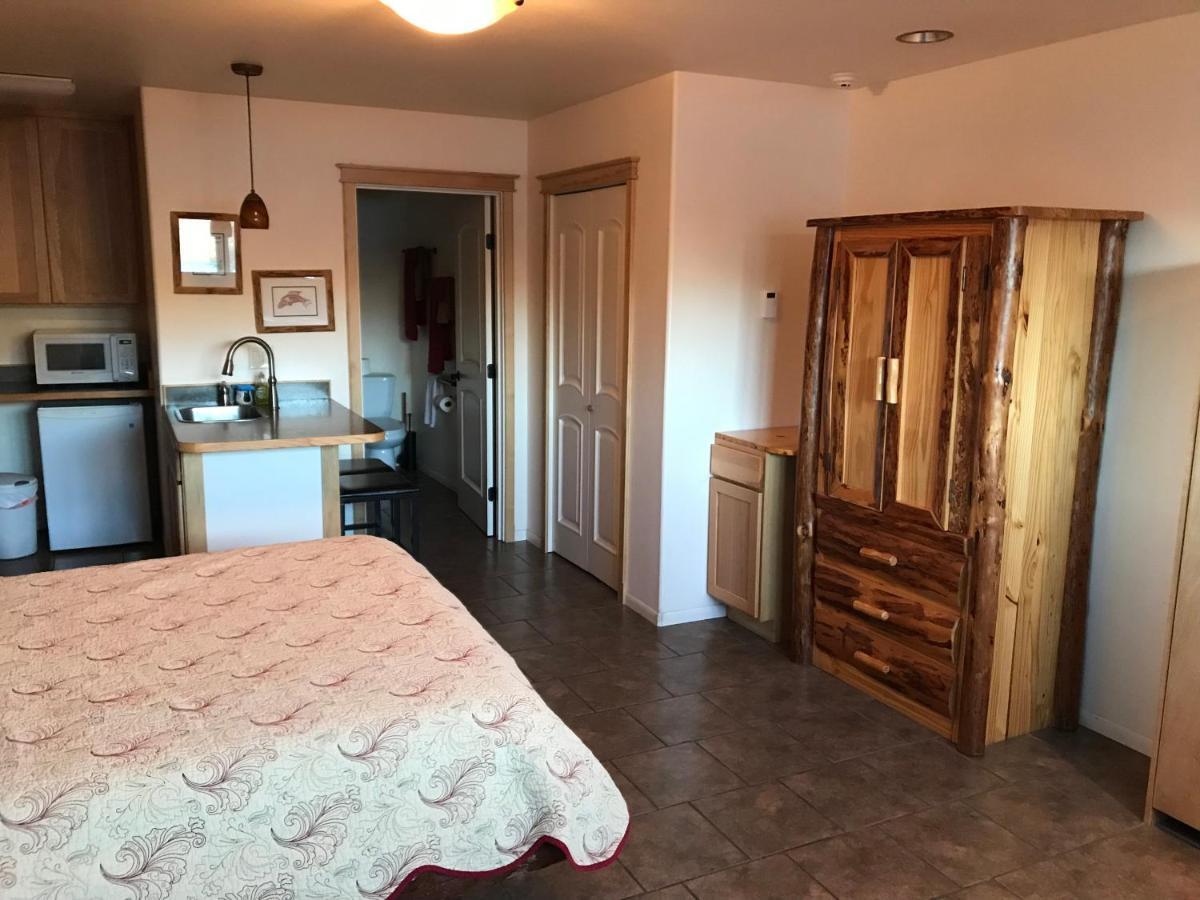 Seward Front Row Bed And Breakfast ภายนอก รูปภาพ